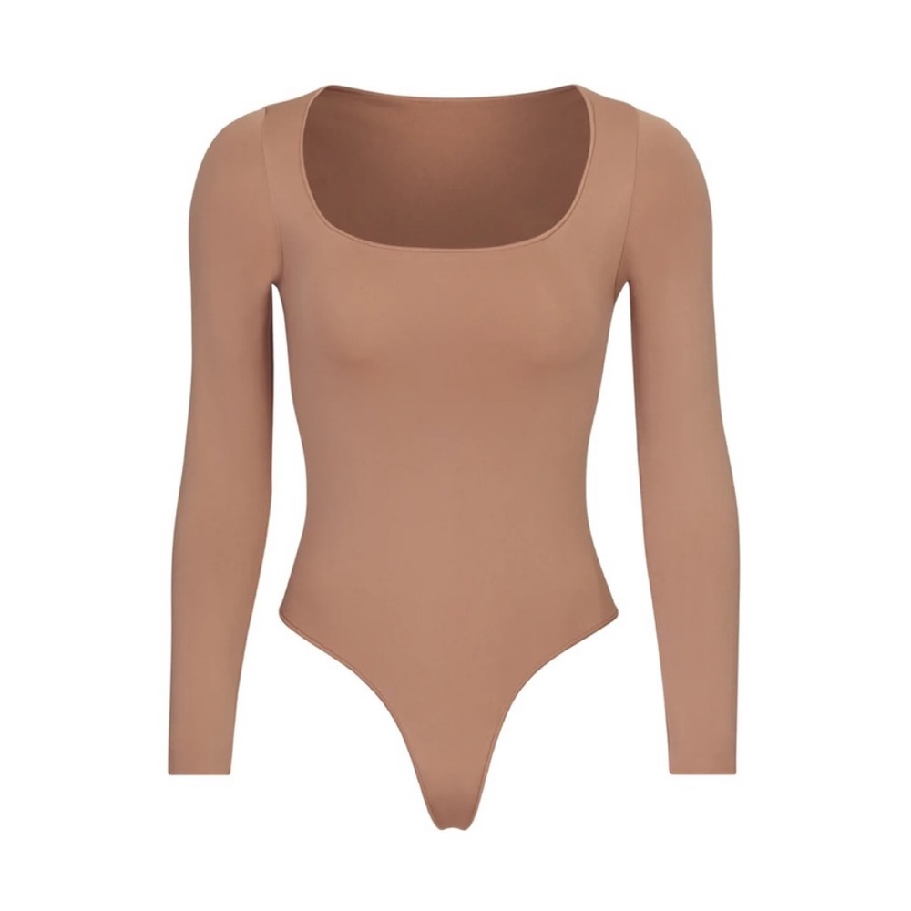 ✨NEW SKIMS ESSENTIAL SCOOP NECK LONG SLEEVE BODYSUIT IN SIENNA XXS XS